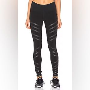 ALO Lineal Black leggings